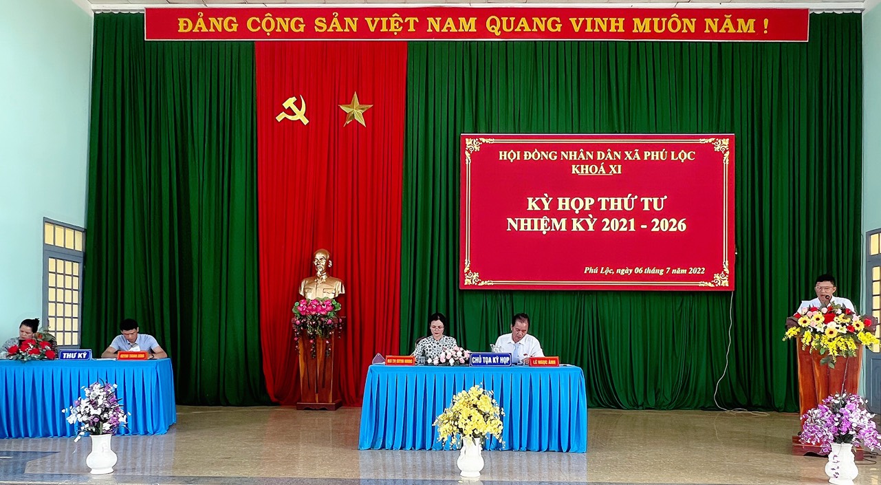 HỘI ĐỒNG NHÂN DÂN XÃ PHÚ LỘC TỔ CHỨC KỲ HỌP THỨ TƯ